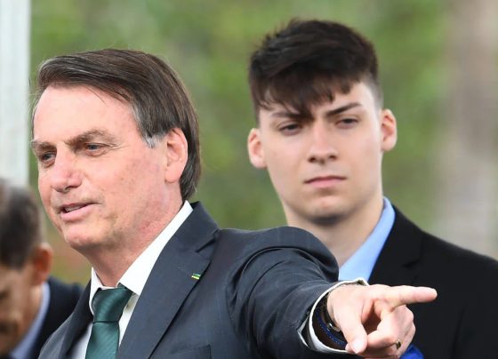 Candidato à Câmara dos Deputados por Santa Catarina, Jair Renan usa mesmo nome do pai em campanha