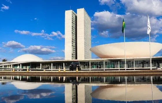 Congresso adia fim do recesso e volta aos trabalhos no próximo dia 10