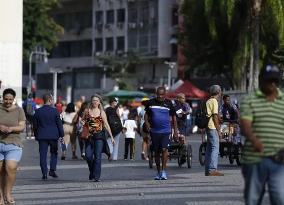 Crescimento populacional caiu para 0,37% em 2026, estima IBGE