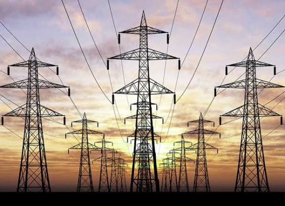 Decreto que regulamenta abertura de mercado livre de energia elétrica será assinado em breve, afirma ministro