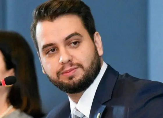 EUA afirma que registro de imigração usado para prender Filipe Martins, ex-assessor de Bolsonaro, é falso e cobra documento