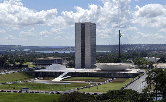 Eleições 2026: 23% dos candidatos disputam cargos legislativos em estados onde não nasceram