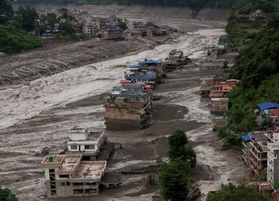 Enchentes no Nepal e no Tibete: confira o que se sabe até o momento sobre tragédia que culminou em mortos e em centenas de desaparecidos