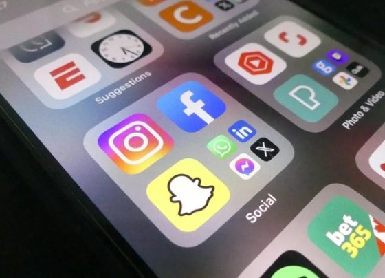 Estudo aponta Brasil como o pior em transparência nas redes sociais