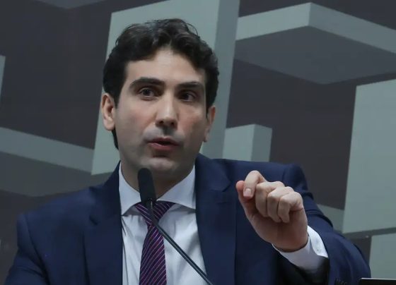 Galípolo critica empresas que pressionam para usar FGC
