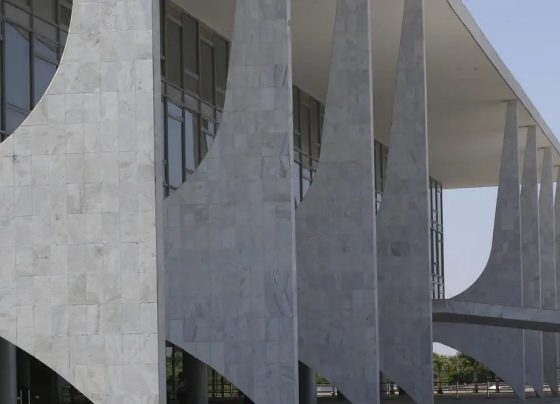 Governo abre processo de reciprocidade contra tarifas dos EUA