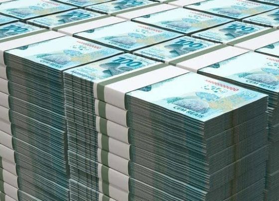 Governo federal destina R$ 13,5 bilhões a empresas afetadas por tarifaço e conflitos internacionais