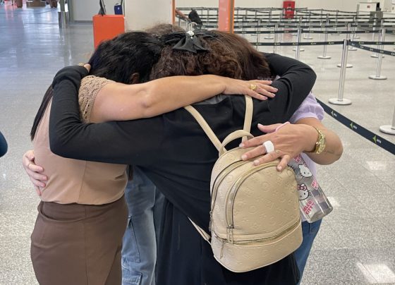 Irmãs acolhidas pela assistência  reencontram a mãe em Portugal