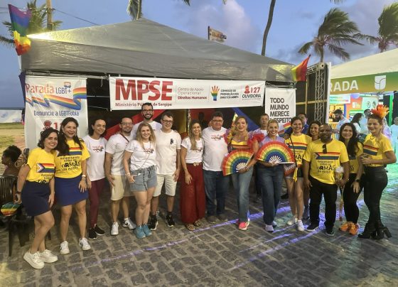 MPSE realiza ações de orientação e atendimento na 25ª Parada LGBTQIAPN+ de Sergipe