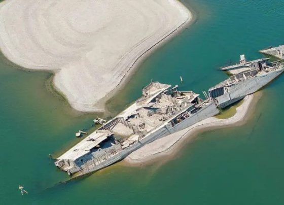 Navios nazistas naufragados que estão emergindo no rio Danúbio