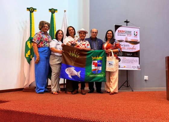 Poeta mirim de Amparo, Pedro Gustavo, participa da abertura da UNCME, em Brasília