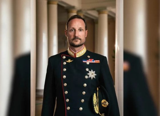 Quem é Haakon VIII, novo rei da Noruega?