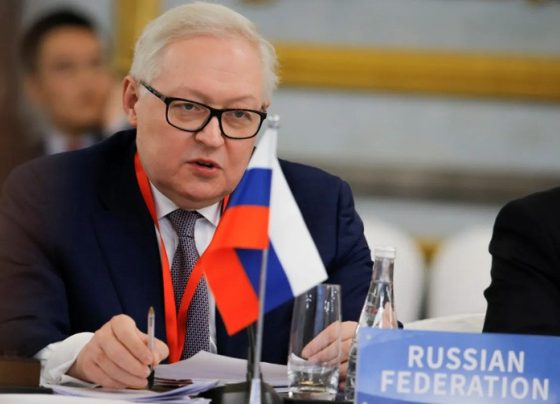 Rússia quer planos de paz para Ucrânia, mas impõe condições, diz diplomata