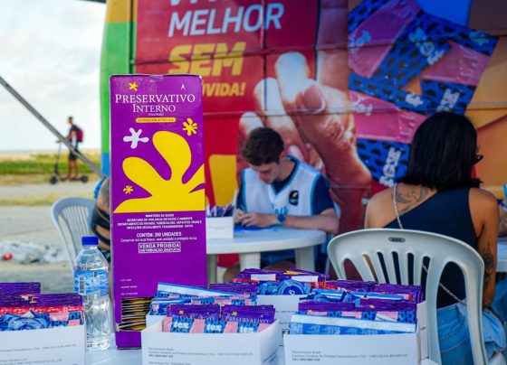 SES promove ações de prevenção e assistência à saúde durante a 25ª Parada LGBTQIAPN+ de Sergipe