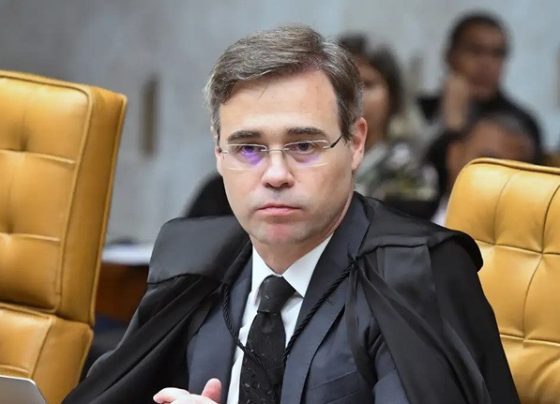 Salário do STF dá ‘condição média’ de vida, diz André Mendonça