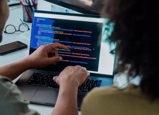 Sergipe lidera crescimento do emprego em tecnologia no Nordeste e alcança 4,6 mil vagas formais