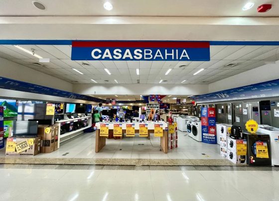 Sob crise econômica, Casas Bahia sofre ações de despejo de lojas e de galpões em todo o país
