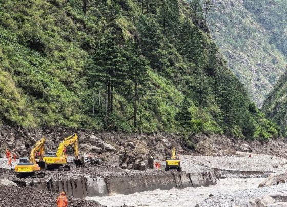 Terremoto atinge Tibete um dia após avalanche em fronteira com Nepal