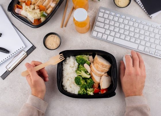 Trocar comida de verdade por alimentos ultraprocessados ditos ‘saudáveis’ pode aumentar o risco de doenças crônicas