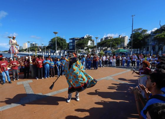 Um terço dos jovens brasileiros nunca participou de evento cultural com artistas locais