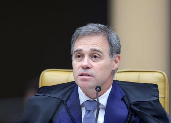 Após afastamento, Mendonça manda PF abrir investigação contra Andrei Rodrigues