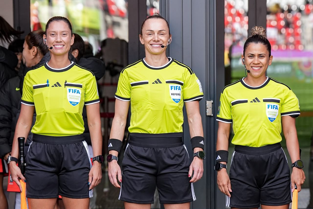 Arbitragem brasileira estará em final da Copa do Mundo Feminina Sub-20, no domingo (27)