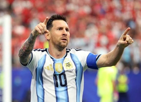 Argentina convoca Messi para amistoso de despedida da seleção