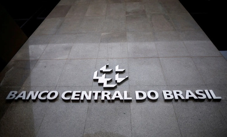 BC corta Selic em 0,25 ponto, para 13,75% ao ano, e deixa próximos passos em aberto