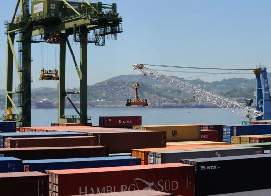 Balança comercial tem superávit de US$ 7,4 bilhões em agosto