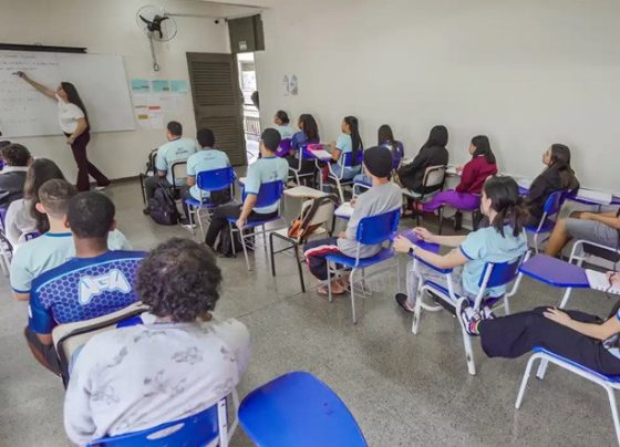 Brasil melhora desempenho escolar no longo prazo, mas patamar é baixo