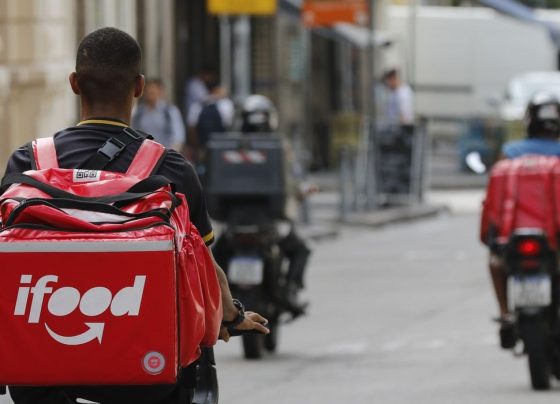 Brasil possui 2 milhões de pessoas que trabalham por meio de aplicativos
