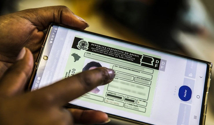 CNH vencida entre junho e setembro tem validade extra até dezembro