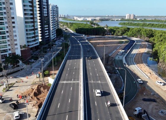 Em Aracaju, SMTT orienta sobre novo acesso à Avenida Tancredo Neves pelo Complexo Viário Senadora Maria do Carmo Alves
