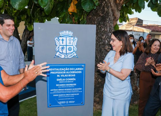 Emília entrega revitalização do Largo Professor Alcebíades Melo no conjunto Castelo Branco