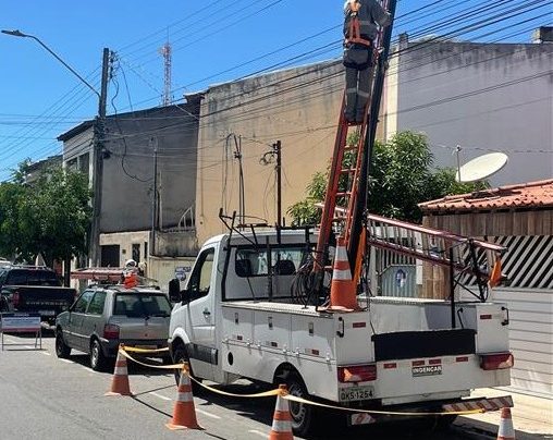 Energisa já retirou mais de 48 toneladas de cabos irregulares de internet/telefonia