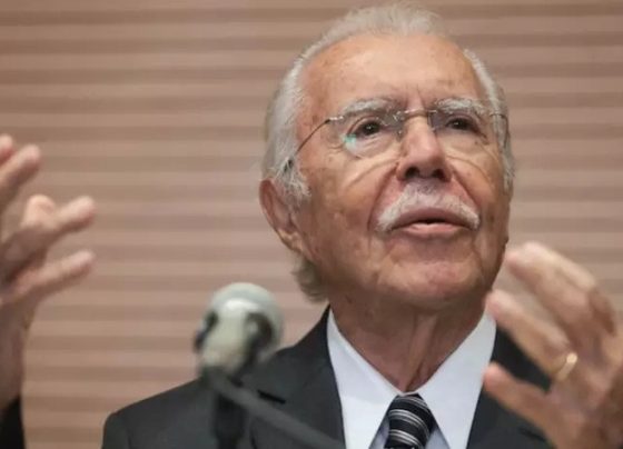 Ex-presidente José Sarney é internado com pneumonia; estado de saúde é estável
