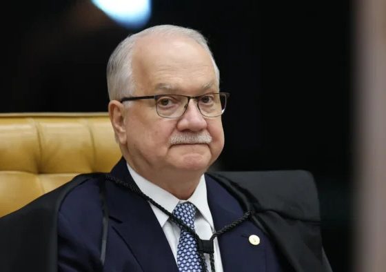 Fachin avalia substituir Mendonça em relatoria dos casos Master e INSS