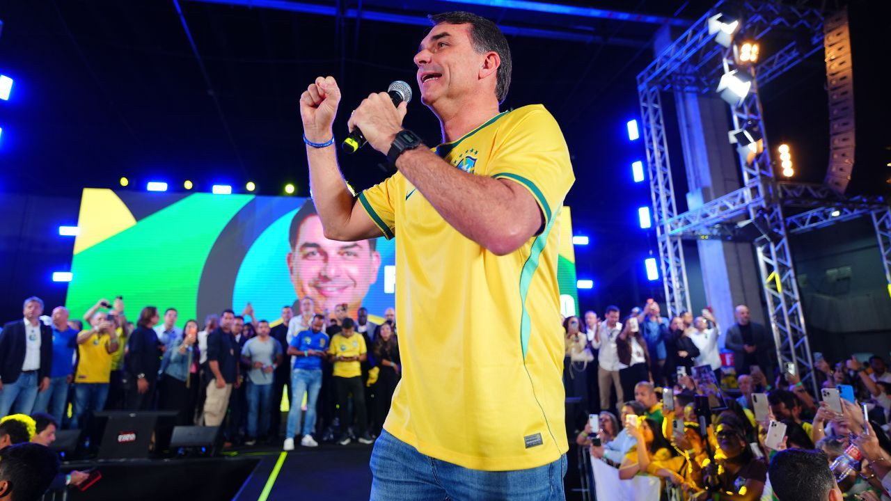 Flávio Bolsonaro recruta ‘fiscais’ para acompanhamento de votação nas eleições