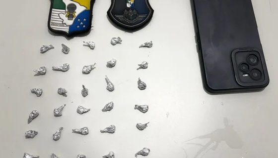 Homem é preso com 30 pedras de crack