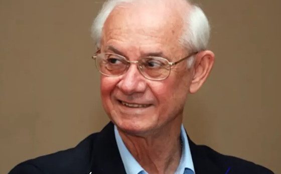Jornalista Monteiro de Barros, fundador da Rede Vida, morre aos 87 anos