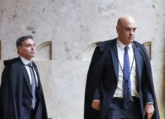 Mendonça libera relatório da PF com mensagens de Vorcaro a Moraes para análise