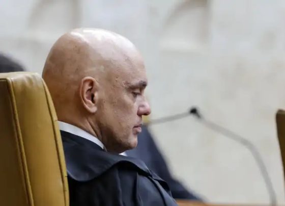 Moraes cancela pronunciamento convocado após decisões de Fachin em meio à crise no STF