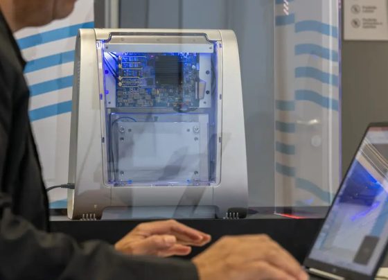 Novo computador quântico educacional passa a ser usado no Senai