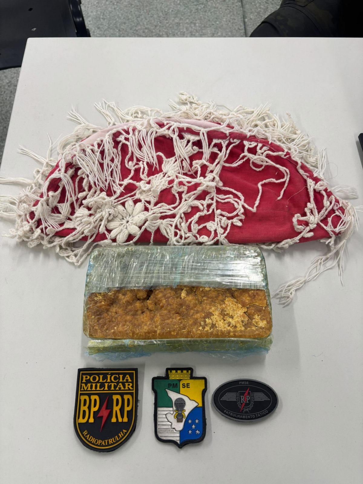 PM apreende aproximadamente 1 kg de crack em Nossa Senhora do Socorro