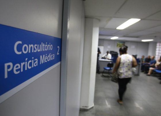 Perícia médica no INSS terá intérpretes de Libras para pessoas com deficiência
