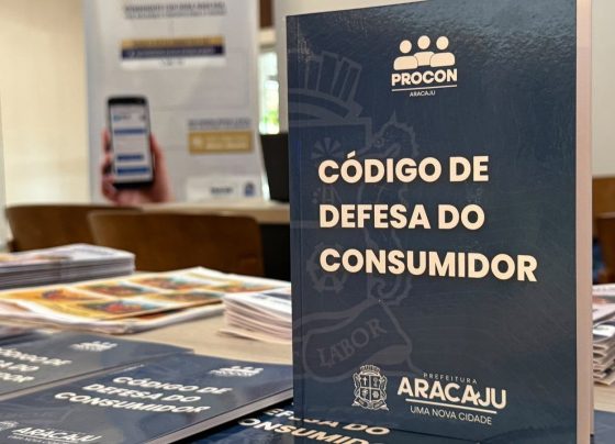 Procon Aracaju celebra 36 anos do Código de Defesa do Consumidor com ação em shopping