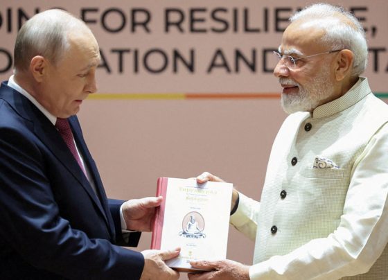 Putin e Modi se reúnem antes da realização da cúpula do BRICS