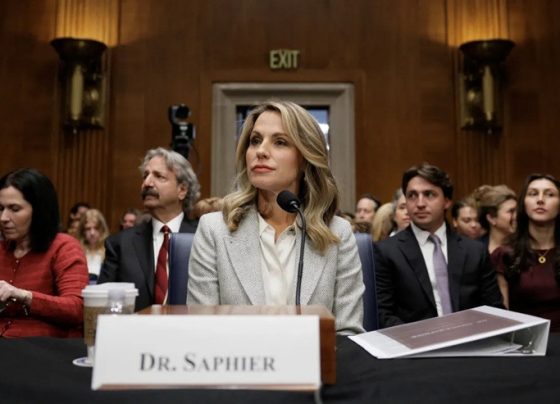 Senador culpa política de vacinação de Trump por mortes por sarampo nos EUA