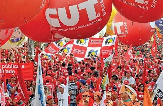 Sindicalização estabilizou no Brasil em 2025, aponta Pnad Contínua