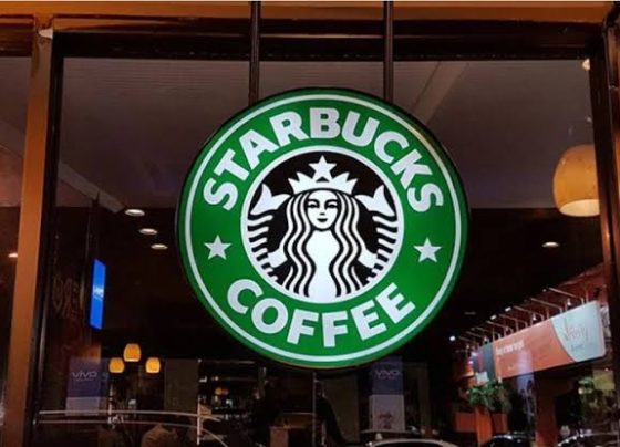 Starbucks planeja investir US$ 1 bilhão em restauração de lojas nos EUA para que clientes permaneçam mais tempo